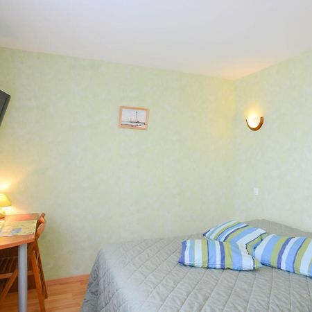 Au P'Tit Quinquin Hotel Le Val-Saint-Père Eksteriør billede