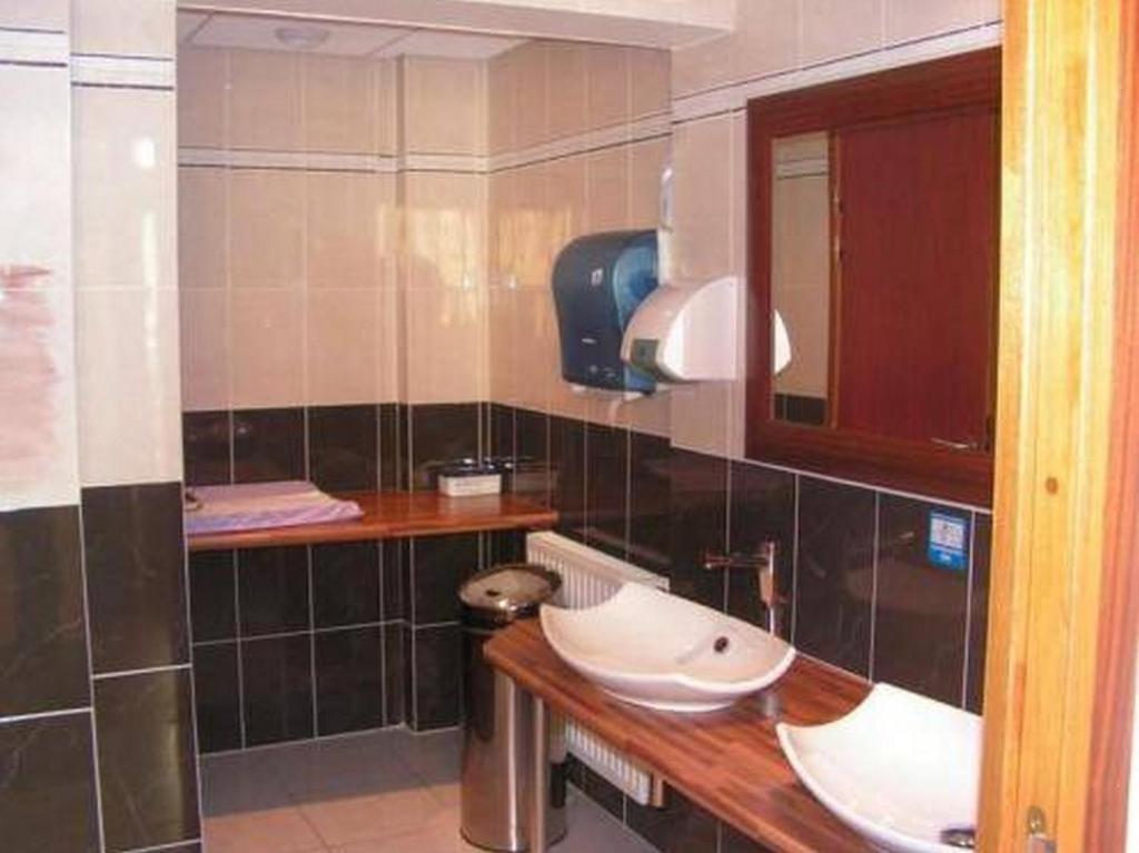 Au P'Tit Quinquin Hotel Le Val-Saint-Père Eksteriør billede