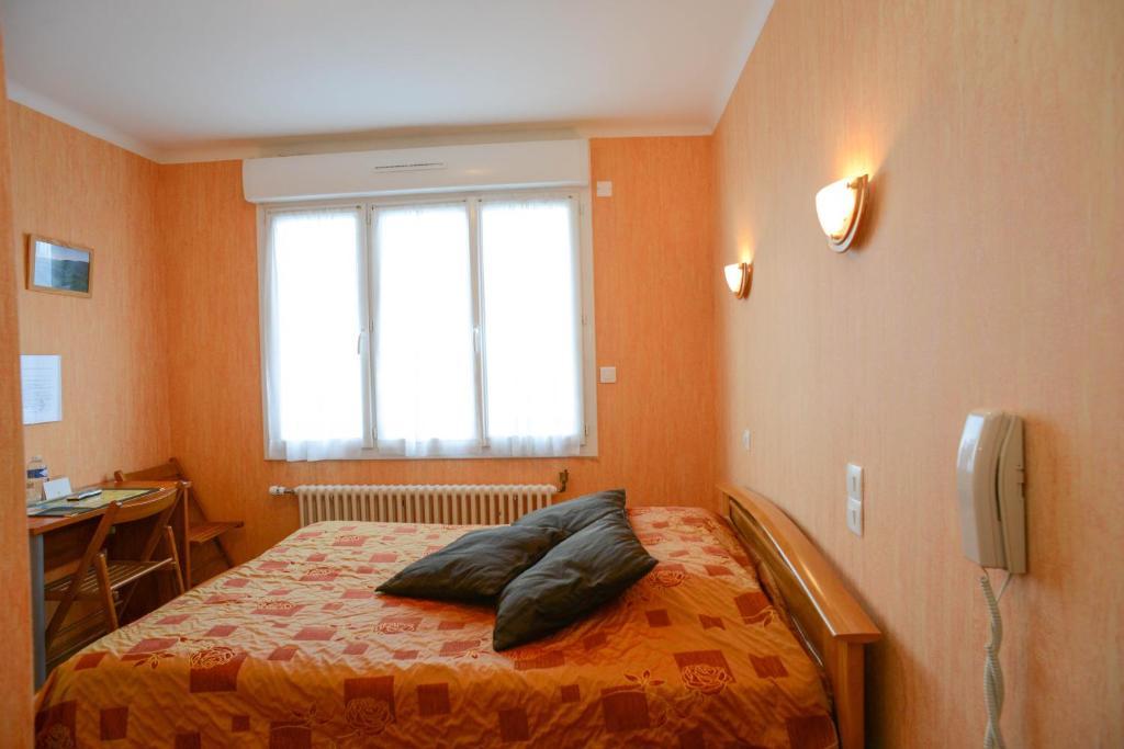 Au P'Tit Quinquin Hotel Le Val-Saint-Père Eksteriør billede