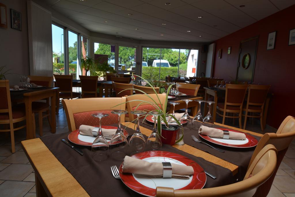 Au P'Tit Quinquin Hotel Le Val-Saint-Père Eksteriør billede