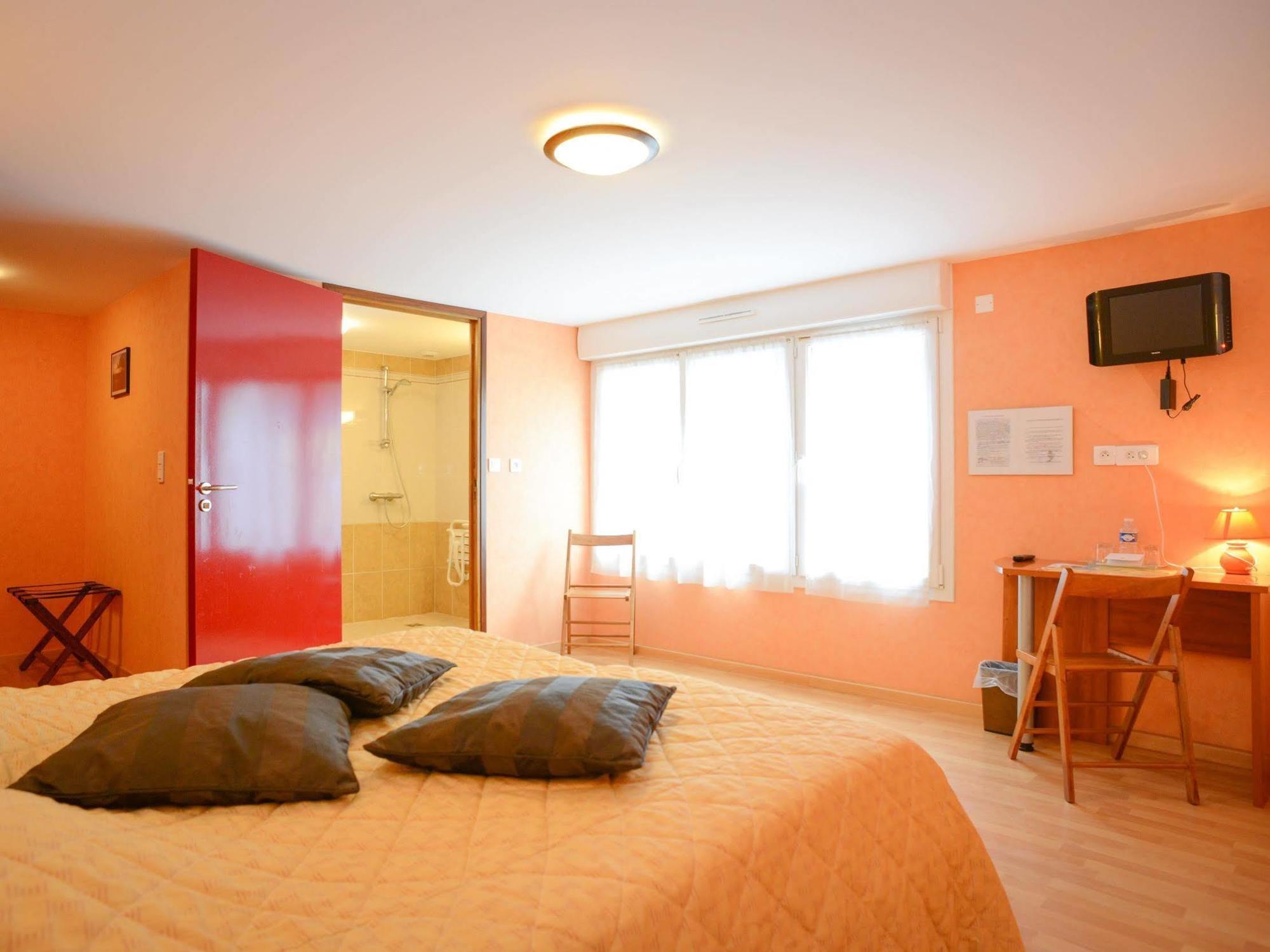 Au P'Tit Quinquin Hotel Le Val-Saint-Père Eksteriør billede
