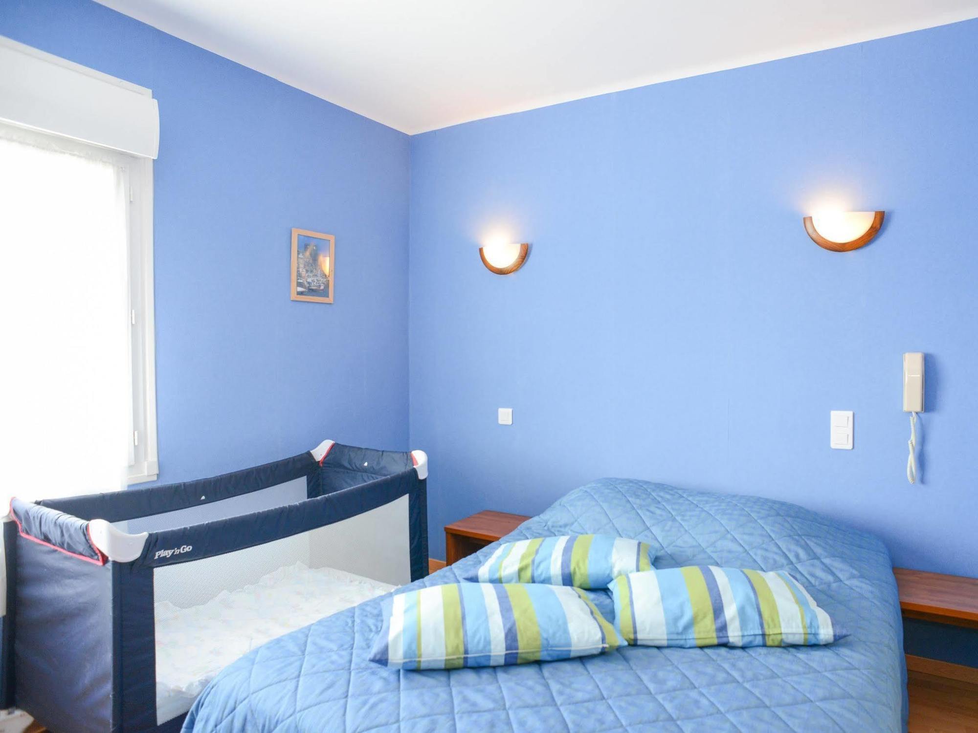 Au P'Tit Quinquin Hotel Le Val-Saint-Père Eksteriør billede